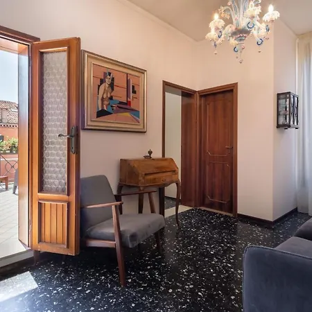 Rooftop Canal Grande Apartment
